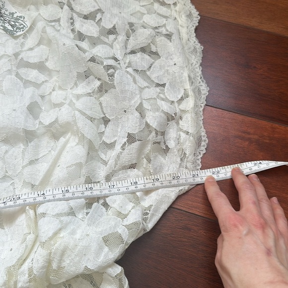 NWT Mystree Lace Overlay Cream Short Sleeve Top Size Small - Picture 4 of 7